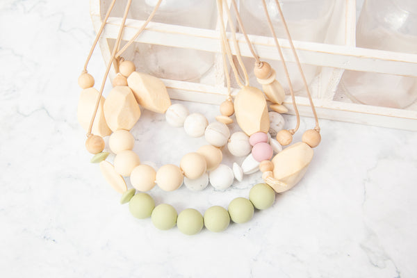 solid color nursing necklaces, teething baby necklaces, nursing necklaces for moms