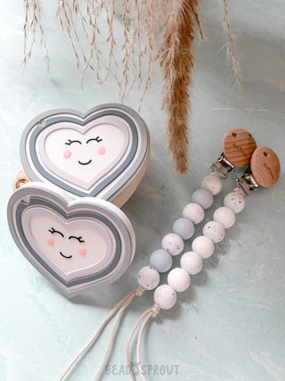 Gray & White Hearts and Kisses Classic pacifier clip, Bead Sprout (Valentines Day)