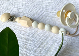 Handmade Facated Wood Pacifier Clip - 0